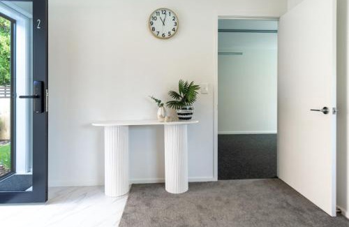 Upper Riccarton Apartamento | Riccarton 2 bed 1 bath w/garage