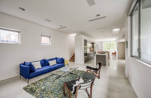 South Central Houston Casa | Rice Village Ultra Luxury Home