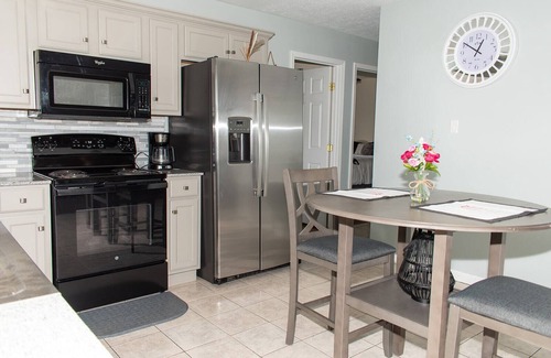 Lebanon Apartamento | Richardson Roost! Hidden spot in the city but a feel of country!
