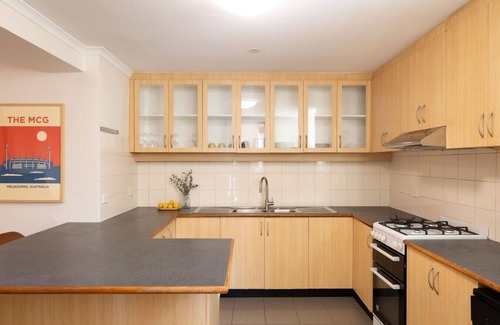 Richmond North Apartamento | Richmond 3‑BR Retreat near Bridge Rd & MCG