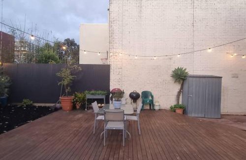 Richmond North Casa | Richmond Delights - 4 Bedrooms and a Big Backyard