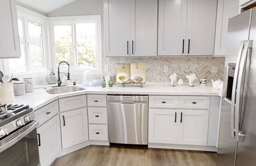 East Richmond Heights Cabaña | Richmond Heights California