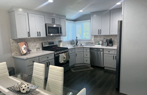 East Richmond Heights Cabaña | Richmond Heights California
