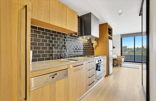Richmond North Apartamento | Richmond Heritage Executive Apt. for 2 w/ parking