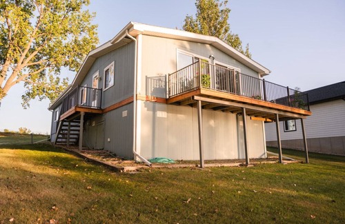 Aberdeen Apartamento | Serene 3-Bedroom Getaway with Stunning Lake Views