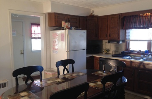Port Clinton Casa | Richo’s Farmhouse near Lake Erie