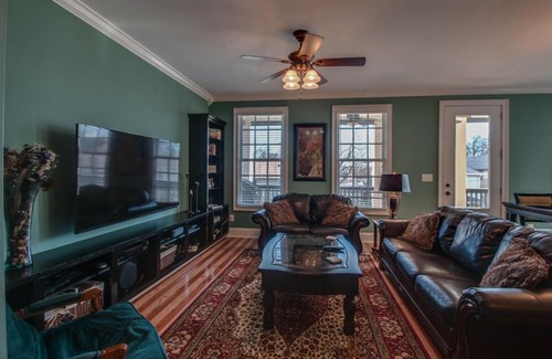 Hope Gardens Casa | Rick's Downtown Nashville Guest House