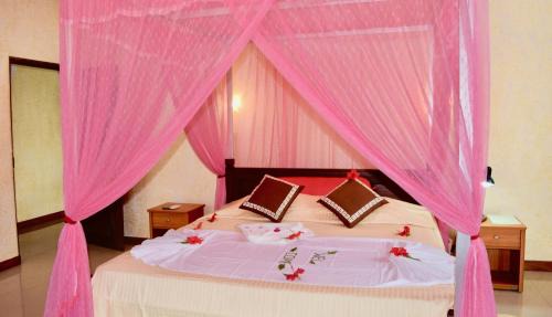 Kammala Casa | Rico Shadow Guest House & Restaurant
