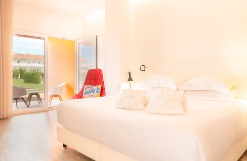 Peniche Hotel | RIDE Surf Resort & SPA