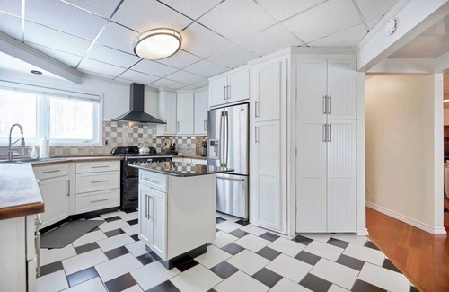 Oxford Station Cabaña | Rideau River Retreat - Waterfront Home
