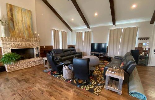 Winona Casa | Rider's Lodge