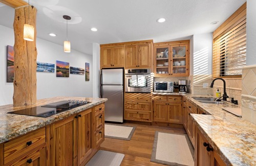 Olympic Valley Casa | Ridge Court # 14 at Palisades - Pet Ok, Ski Shuttle + Tennis!