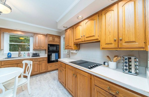 Greensboro Casa | Ridge Haven Manor 3300 sf 5 Bdrm