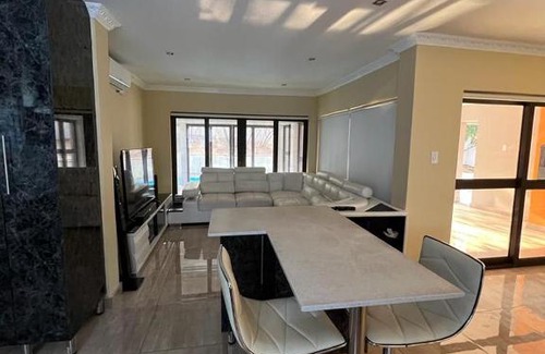 White River Apartamento | Ridge Hill