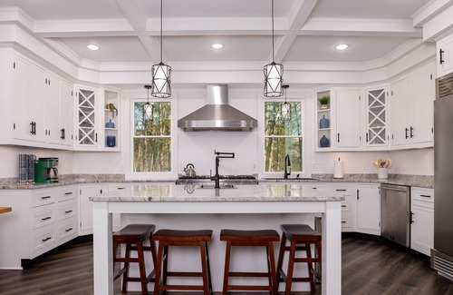 Mount Jackson Casa | Ridgeline Retreat | Craftsman bungalow luxury!