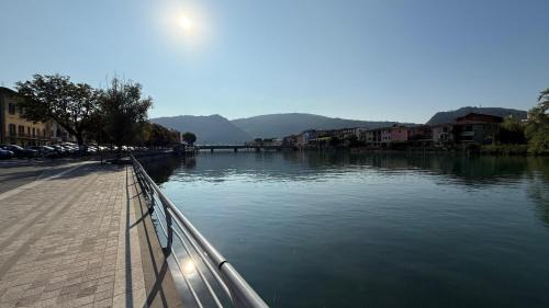 Sarnico Apartamento | Rifugio a due passi dal Lago - Free Wifi Giardino e AC