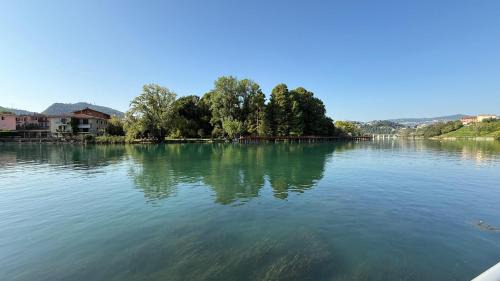 Sarnico Apartamento | Rifugio a due passi dal Lago - Free Wifi Giardino e AC