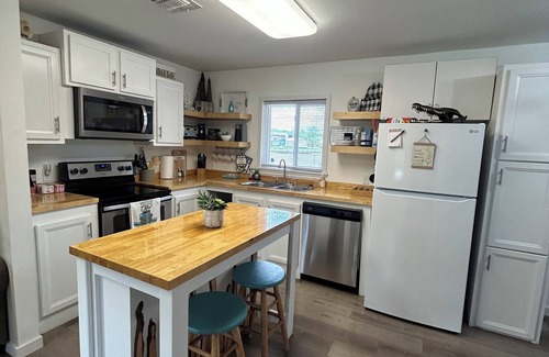 Pierre Part Casa | Right on the water! 3 Bedroom House, large deck, next to a kayak launch!
