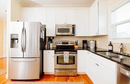 Kure Beach Casa | Right on Tide: 2.5 blks to beach, pier!