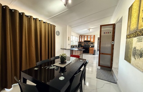 Lansdowne Casa | Rihla Residences - Delightful 4-bedroom house in Cape Town