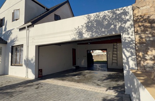 Lansdowne Casa | Rihla Residences - Delightful 4-bedroom house in Cape Town