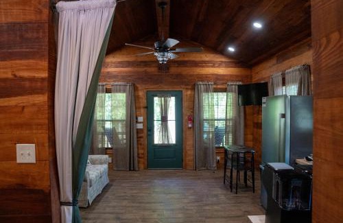 Broussard Cabina | Riley's Retreat Cabin