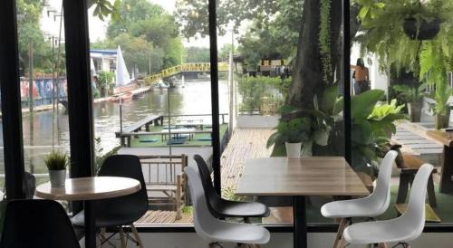 Phra Pradaeng Hotel | Rimnam Hotel Suk Sawat 70