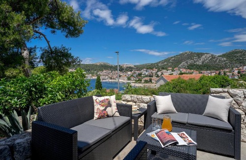 Krizni rat Apartamento | Rinada - ZF Hvar