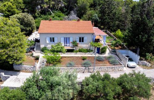 Krizni rat Apartamento | Rinada - ZF Hvar