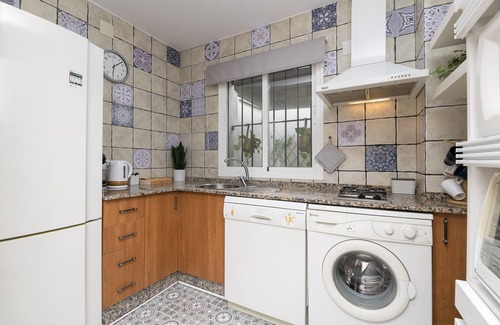 Benamahoma Casa | RINCON DE LOS DESEOS - Encantador apartamento con bonito patio y WiFi Gratis