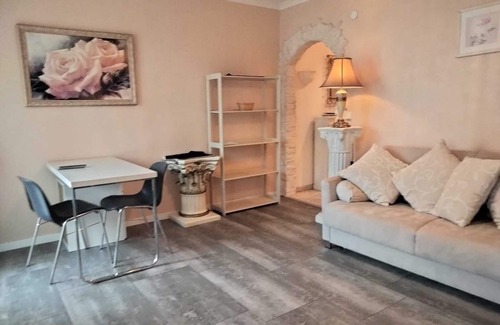 Neumuenster Casa | Ringstraße 15 W2 - 1 bedroom with balcony and parking space