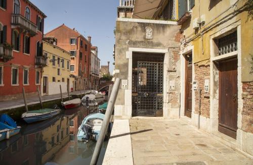 Dorsoduro Apartamento | Rio Barnaba Grande - LOCAPPART