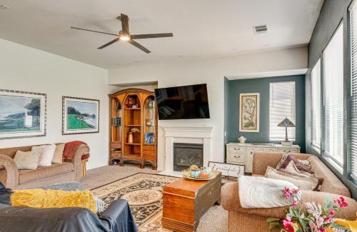 Bakersfield Casa | Rio Bravo Country Club Home in Bakersfield with Pool