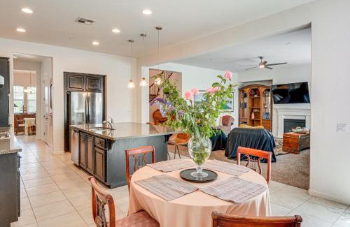 Bakersfield Casa | Rio Bravo Country Club Home in Bakersfield with Pool