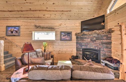 Del Norte Casa | Rio Grande National Forest Cabin Views and Hot Tub