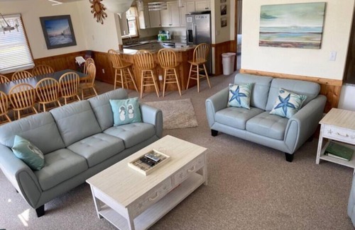 Rodanthe Casa | Rio Rodanthe: Oceanfront Paradise - Private Lazy River & Kiddie Pool +Elevator +