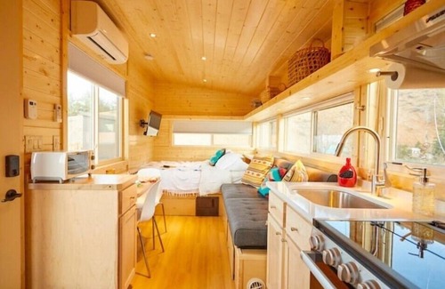 Arroyo Hondo Casa | Rio Tiny Home w Mountain View, Hot Tub, 2 miles to Black Rock Hot Springs