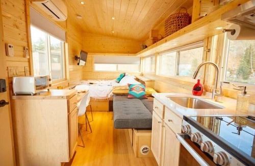 Arroyo Hondo Casa | Rio Tiny Home w Mountain View, Hot Tub, 2 miles to Black Rock Hot Springs