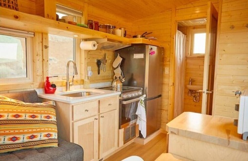 Arroyo Hondo Casa | Rio Tiny Home w Mountain View, Hot Tub, 2 miles to Black Rock Hot Springs