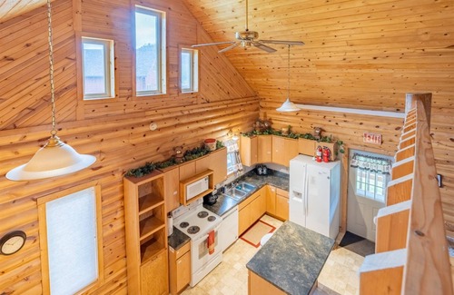 Hill City Cabina | Ripplin Creek Haven | 3 Bed, 2 Bath