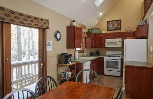 Northface Cabina | Rippling Waters is a Gorgeous cabin close to Timberline mountain slopes!