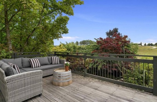 Wanaka Casa | Rippon Lea - Wanaka-Relax and unwind, or set out on an adventure