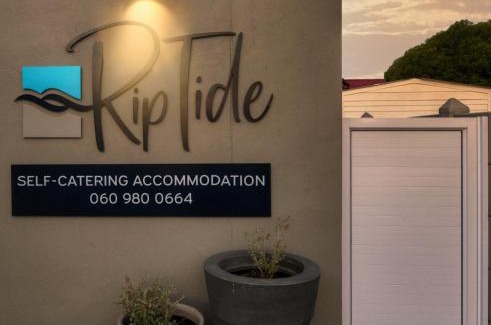 Struisbaai Apartamento | RipTide Apartment on 28 Main Road Struisbaai