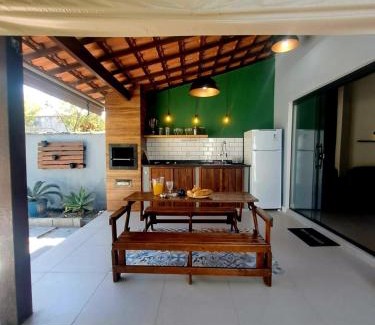 Itaipuacu Apartamento | RiqueHouse: Piscina, churrasqueira a 500m da praia