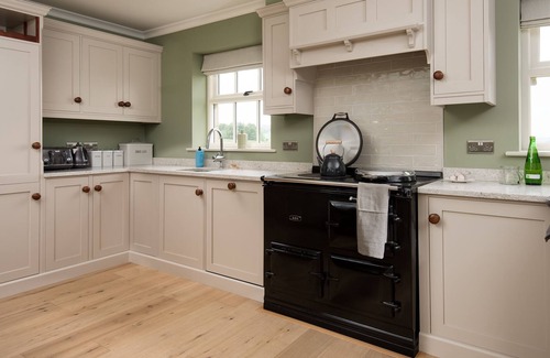 Hallington Casa | Risingham House - sleeps 8 in 4 bedrooms