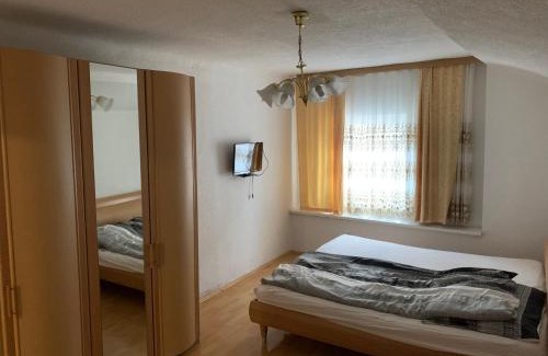 Gloggnitz Apartamento | Ristorante Adria