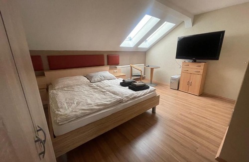 Gloggnitz Apartamento | Ristorante Adria