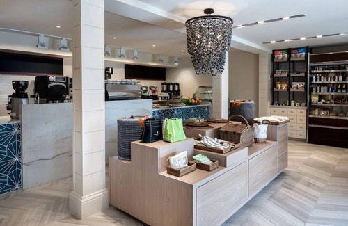 Nazareth Condominio | Lujosa Suite Club de dos dormitorios frente al mar. ¡Simplemente asombroso!