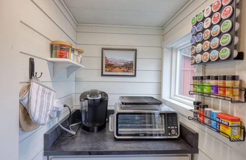 Woodstock Cabina | Rivah Retreat -River Front- Fishing -Hot tub