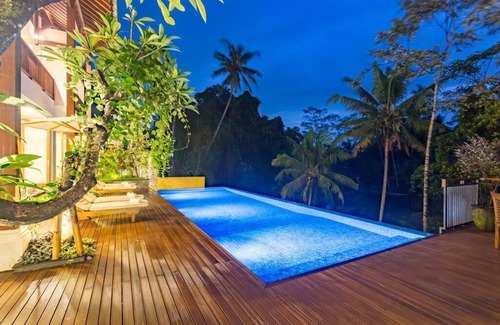 Melayang Villa | River 6 Bedroom Private Vila Family Adecuado